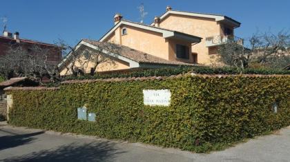 Aurelia Garden Gold B&B - image 1