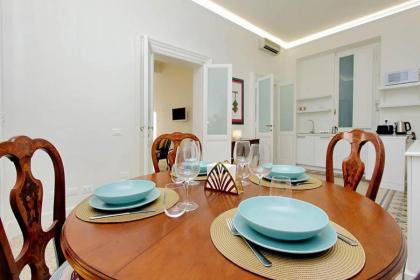 ELEGANT APARTMENT IN THE HEART OF ROME-NAVONA AREA - image 15