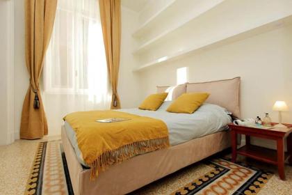 ELEGANT APARTMENT IN THE HEART OF ROME-NAVONA AREA - image 6