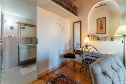 Trastevere Elegant Apartment - image 18