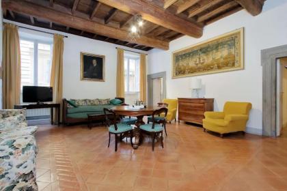 Navona elegant two bedroom apartment - image 10