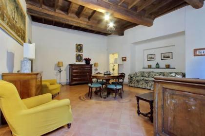 Navona elegant two bedroom apartment - image 15