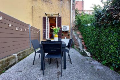 Cozy Vatican Loft with Terrace - image 8