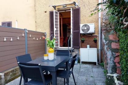 Cozy Vatican Loft with Terrace - image 9