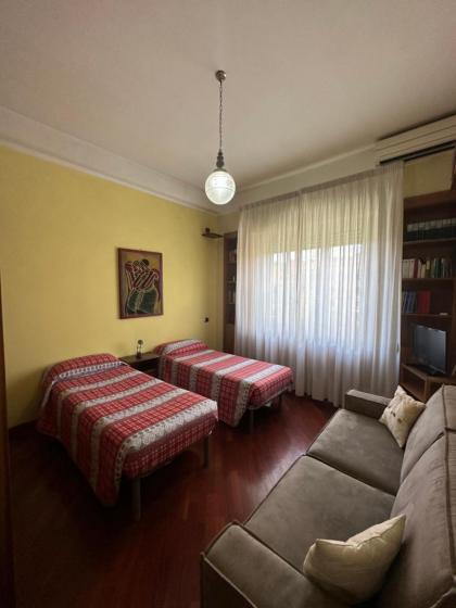 Siam Guest House Rome - image 11