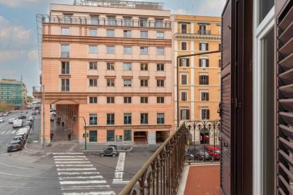 Vittorio Emanuele Large Apartment - image 19