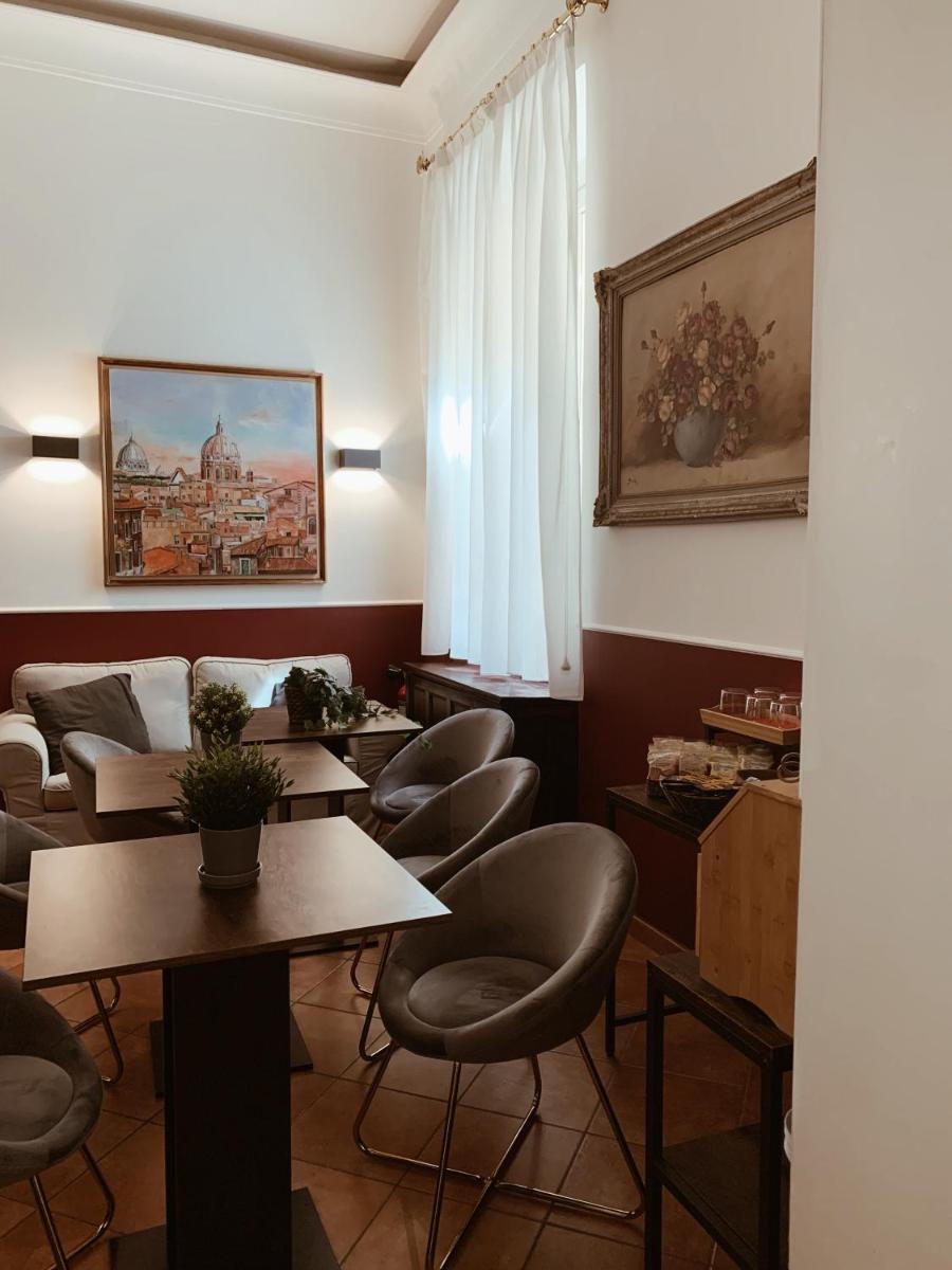 Residenza Sciarra Luxury Guest House - image 7