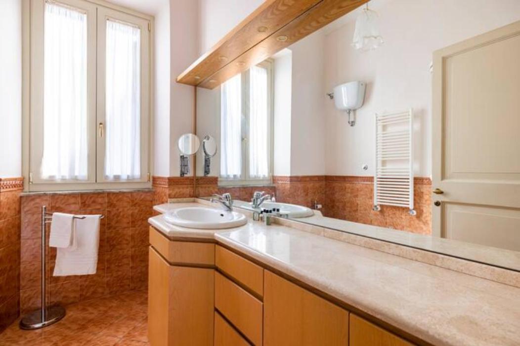 CHARMING APARTMENT AT SPANISH STEPS no elevator - image 4