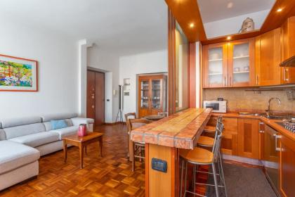 Modern 2BDR apartment vibrant Prati neighborhood - image 11