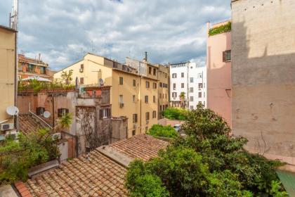 Trastevere San Calisto 3 BDR Apartment - image 8