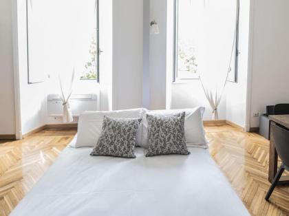 Lovely and new apartment near Termini Station - image 6