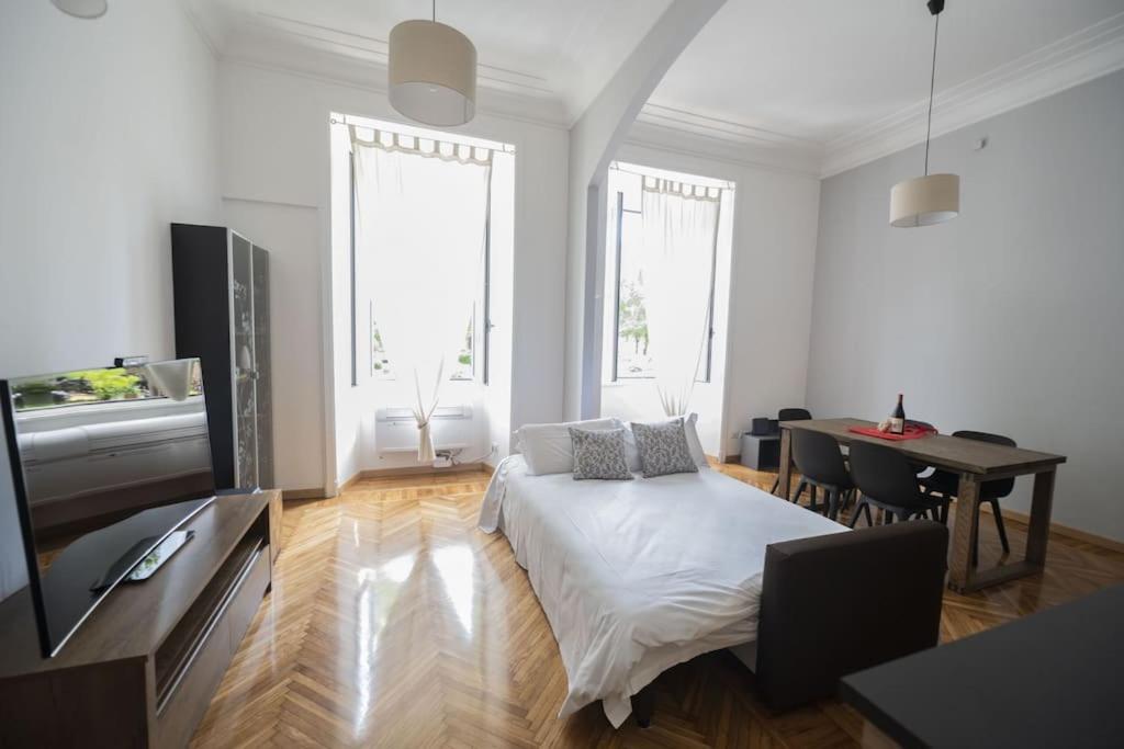 Lovely and new apartment near Termini Station - image 7