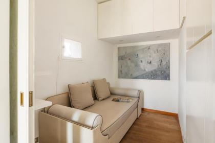 Trilussa Luxury Penthouse - image 10