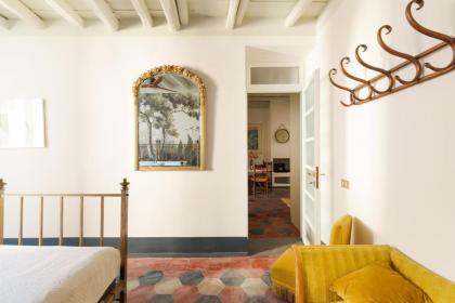 Charming Design Apartment in Monti - image 11