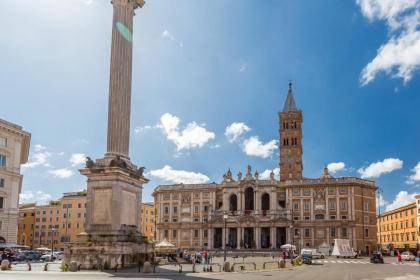 Oscar Apt near Landmarks and Colosseum - image 15