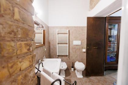 Navona Glamour Apartment - image 12