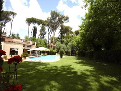 Appia Antica 2BR with swimming pool