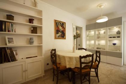 Appia Antica 2BR with swimming pool - image 12