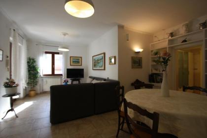 Appia Antica 2BR with swimming pool - image 3