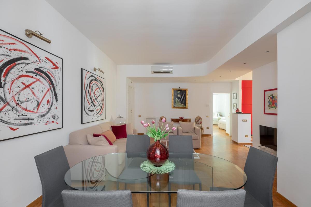 iFlat Red Roman Apartament - image 6