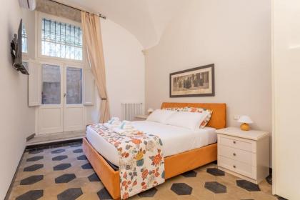 3-BDR Apartment Prati Urban Charm - image 11