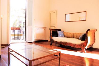 Pantheon Vita Apartment - image 2