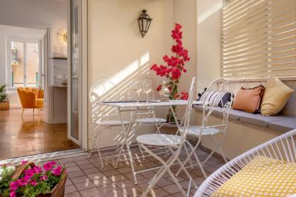 Casavignoni luxury apartment with terrace - image 2