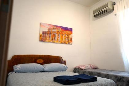 Cozy Rooms Rome - image 19