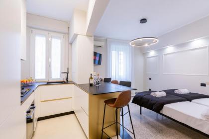 LUCIANO LUXURY APARTMENT - image 12