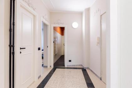 LUCIANO LUXURY APARTMENT - image 14