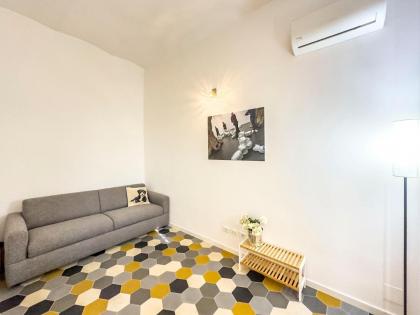 Trendy and Comfy Apartment in Hip San Lorenzo - image 18