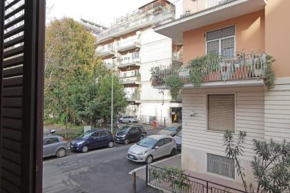 Homs Apartment In Rome - image 17