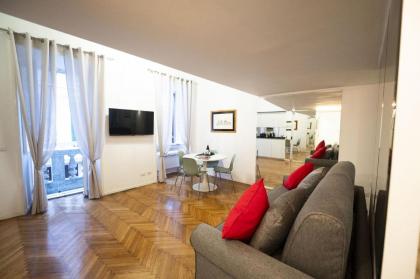 Spanish Steps Romantic Nest - image 3