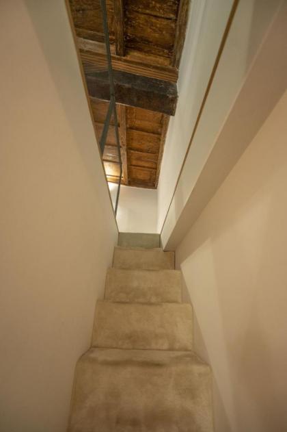 Spanish Steps Romantic Nest - image 8