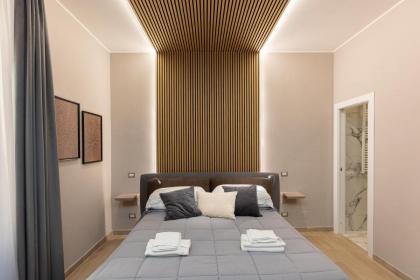 IRON Luxury Rooms - image 13