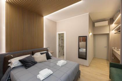 IRON Luxury Rooms - image 16