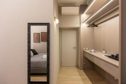 IRON Luxury Rooms - image 19