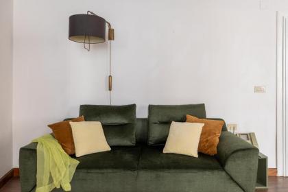 iFlat Classic And Contemporary Home - image 20