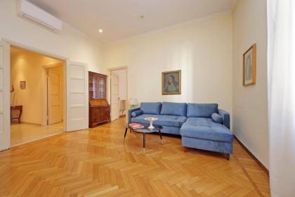 Spacious Parioli Apartment - image 3