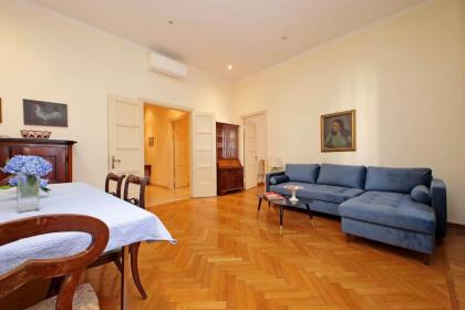 Spacious Parioli Apartment - image 8