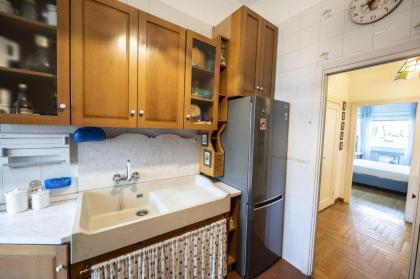 Trastevere 2 BR Cozy Apartment - image 9