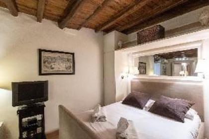 Rental In Rome Romantica Studio - image 9