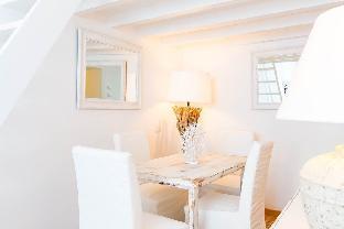 Pantheon Luxury Gold Apartment - image 7