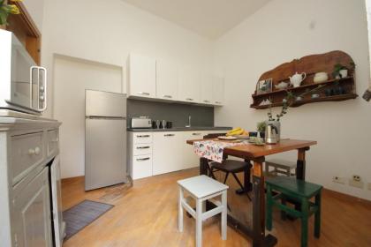 Giant Borghese Apartment - image 13