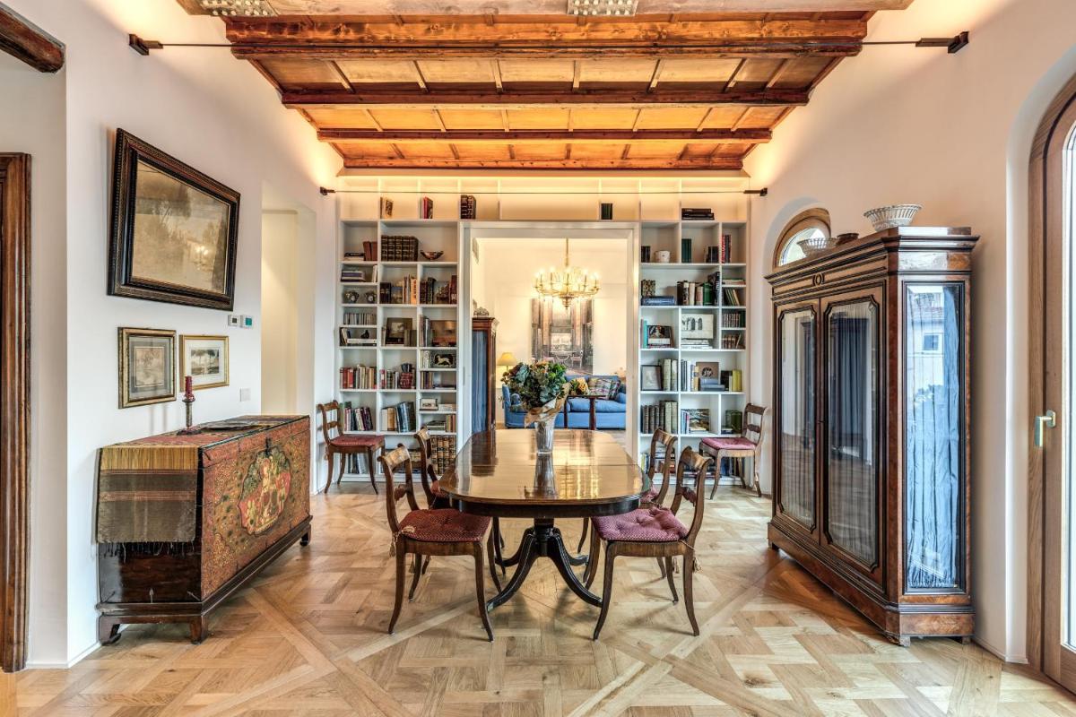 Trastevere Outstanding 4 BR Terraced Apartment - image 4