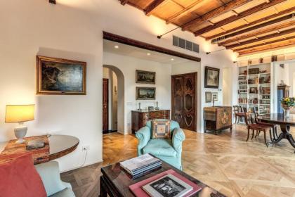 Trastevere Outstanding 4 BR Terraced Apartment - image 5