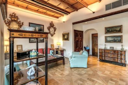 Trastevere Outstanding 4 BR Terraced Apartment - image 9