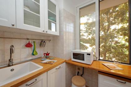 San Giovanni Cozy Apartment - image 15