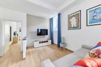 iFlat Lovely Modern Apartment - image 18