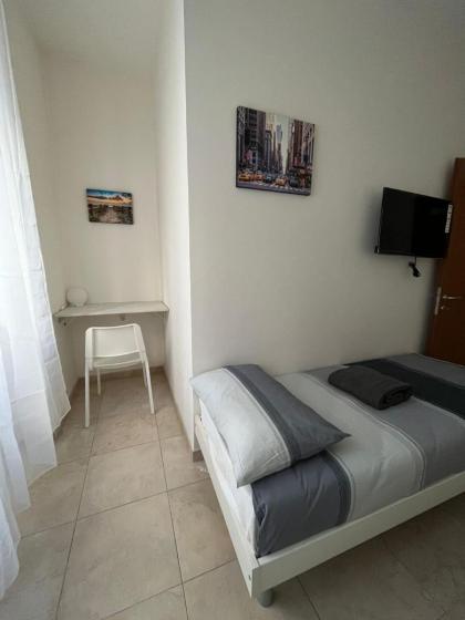 Monti Deluxe Apartment - image 14